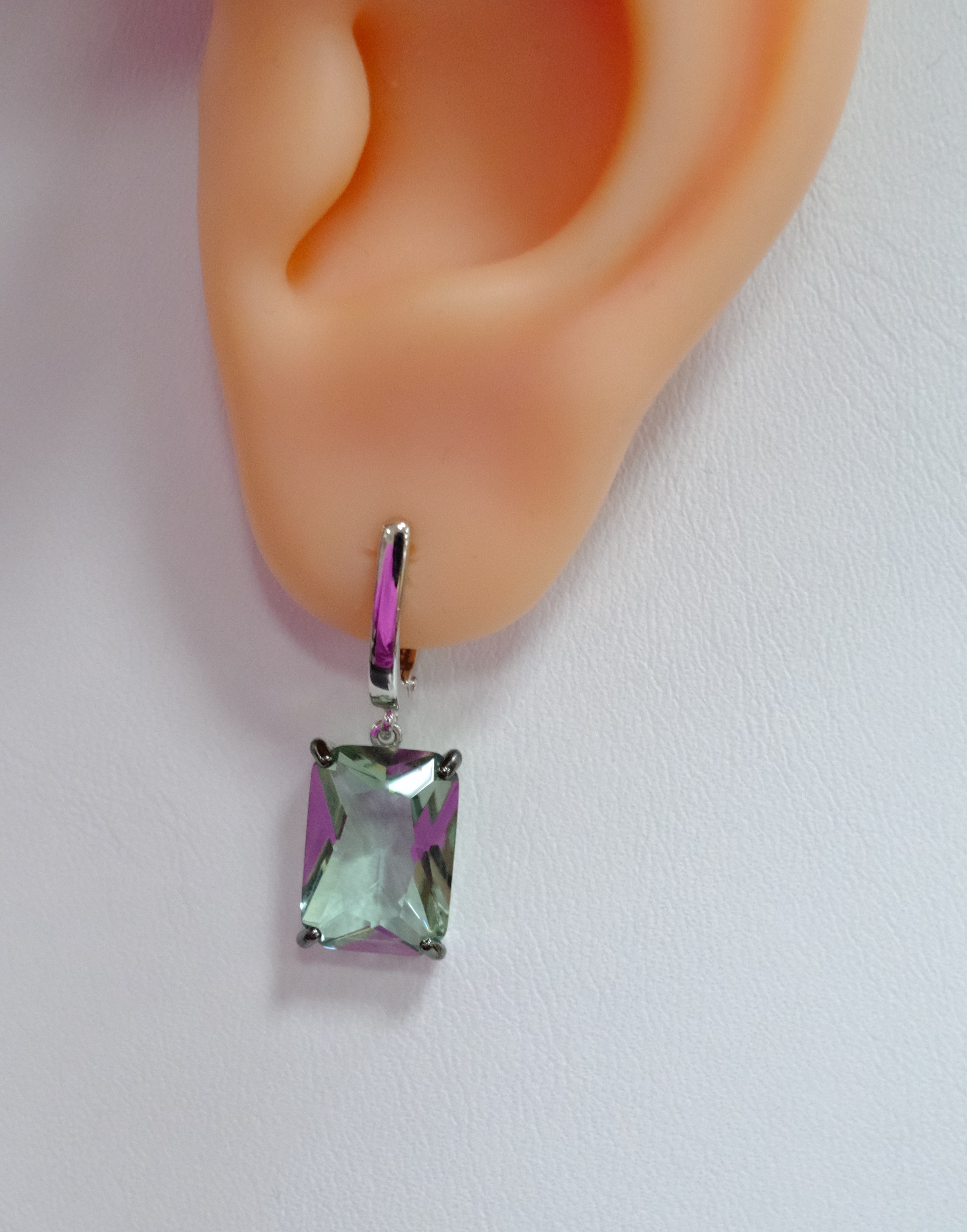 Серебряные серьги с празиолитами